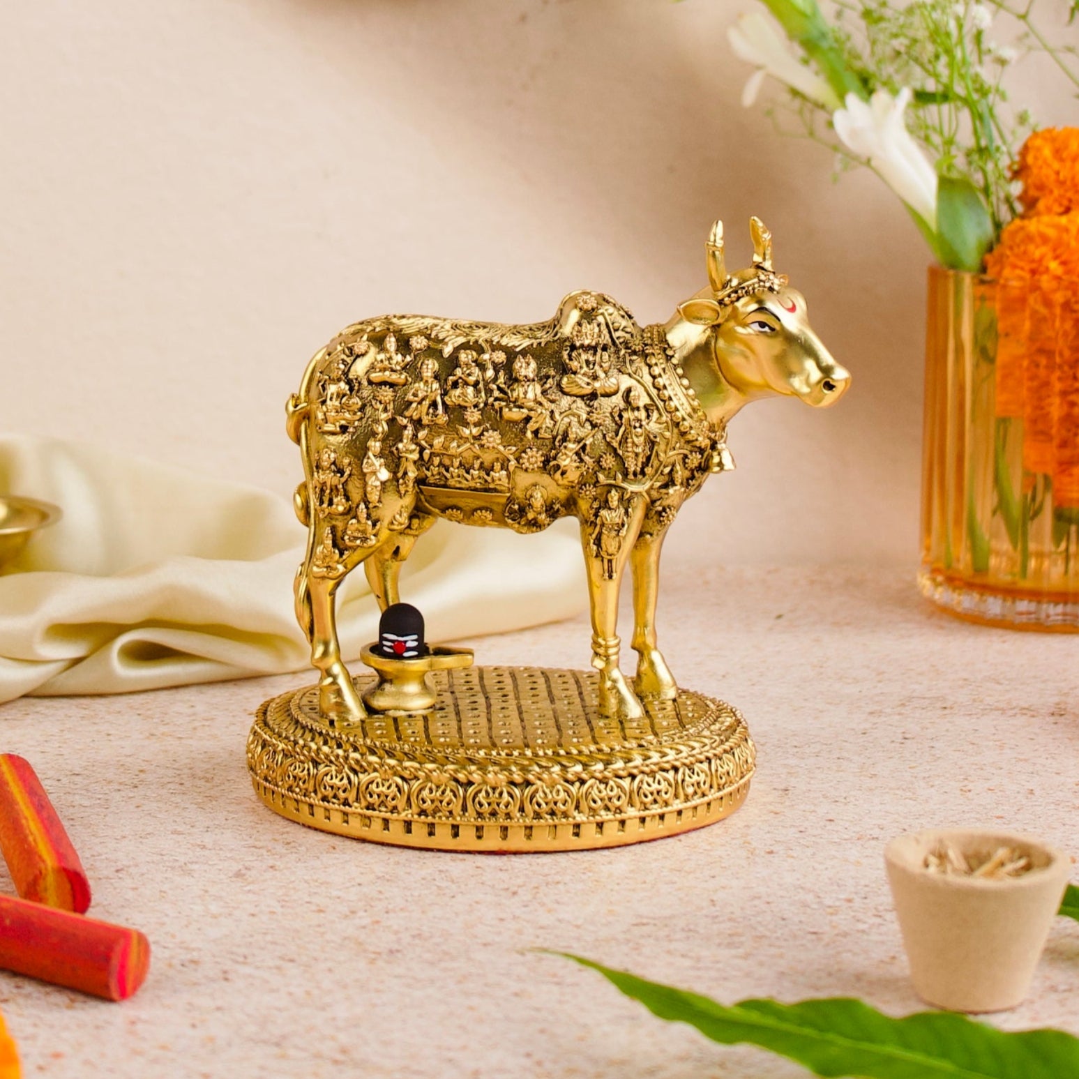 33 Koti Kamdhenu Cow with Shivling Idol